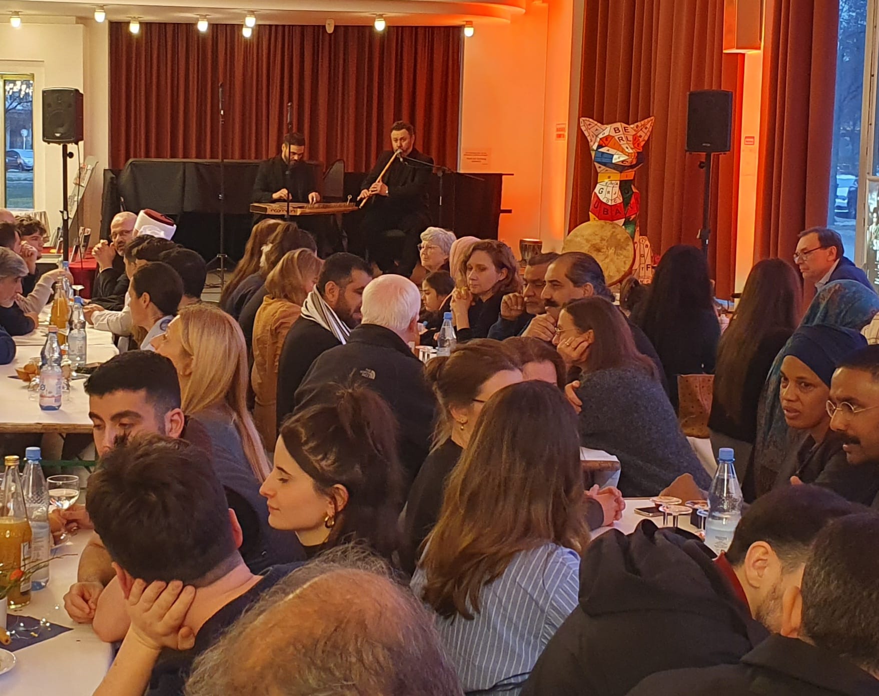 Für Zusammenhalt und Solidarität – gemeinsames Fastenbrechen im Rathaus Reinickendorf