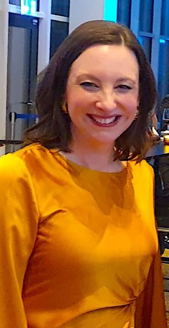 Dr. Maren Jasper-Winter (FDP) am Wahlkampfstand in Steglitz