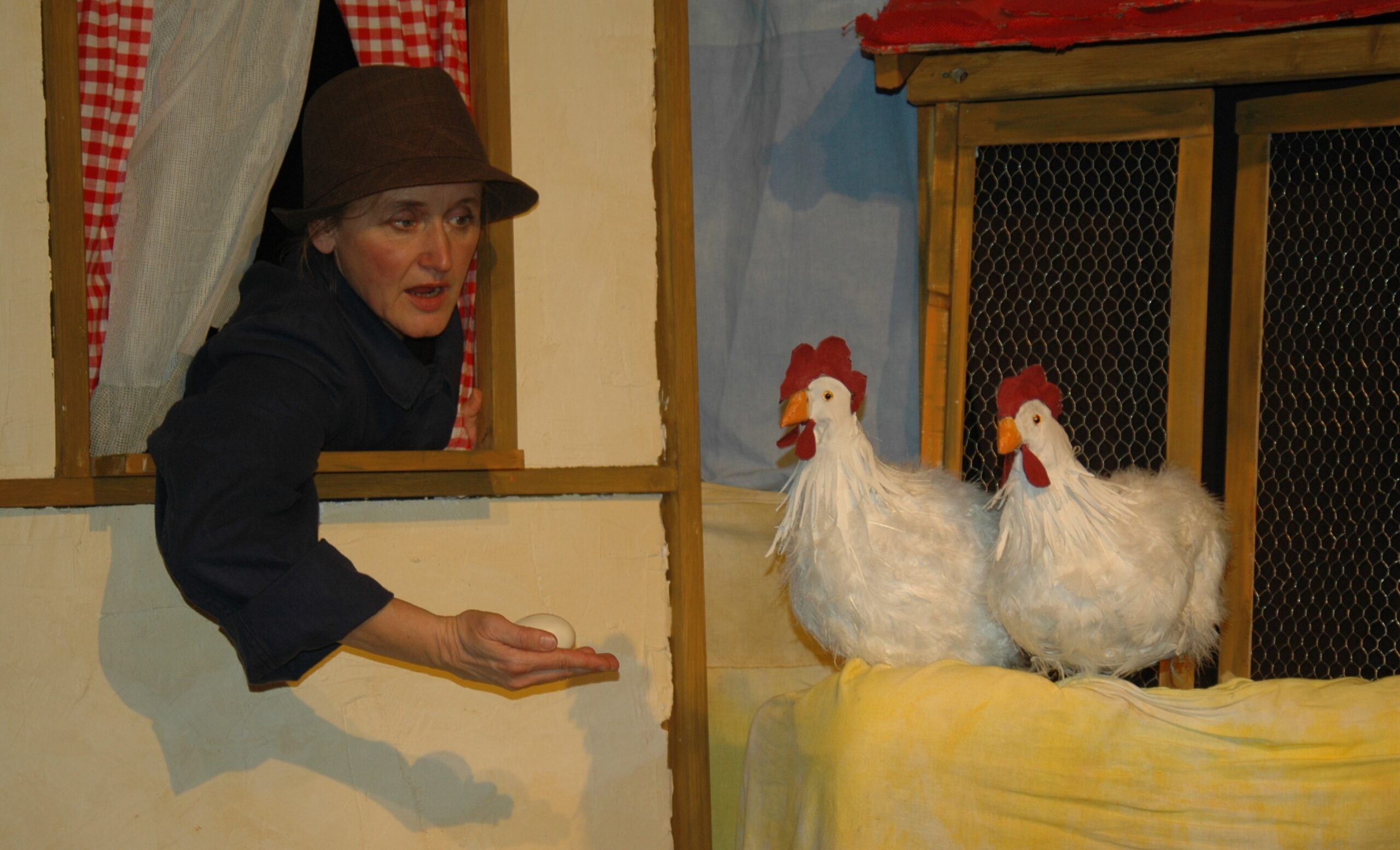 Die große Fee Esterelle im JARO Theater