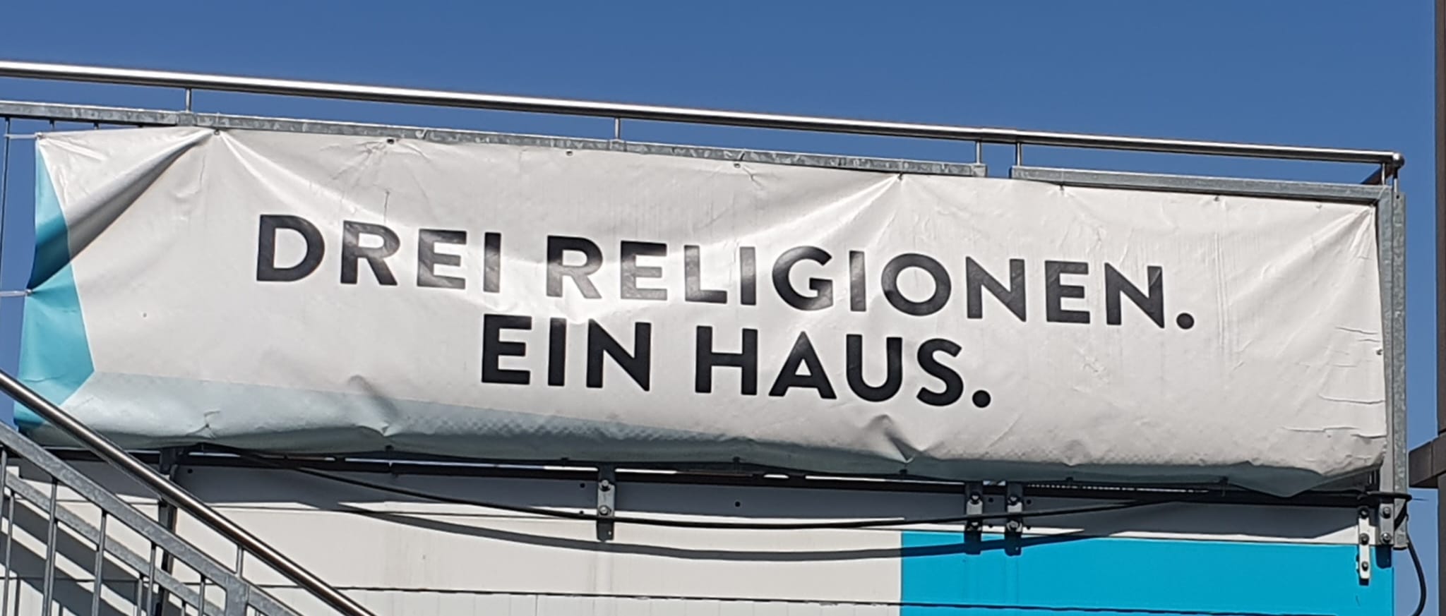 Ein jüdisch-christlich-muslimisches Friedens- und Bauprojekt in Berlin-Mitte feiert