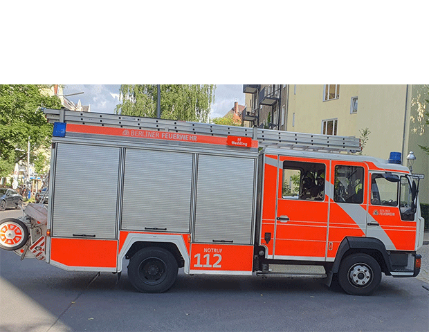 Brand unter Kabelbrücke in Marzahn