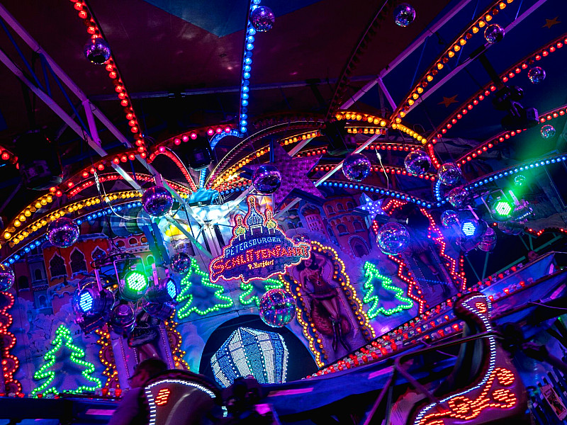 „Petersburger Schlittenfahrt“ auf der Cranger Kirmes