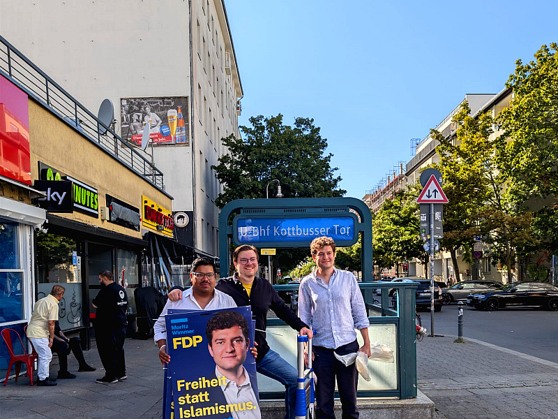 Plakataktion der FDP Friedrichshain-Kreuzberg