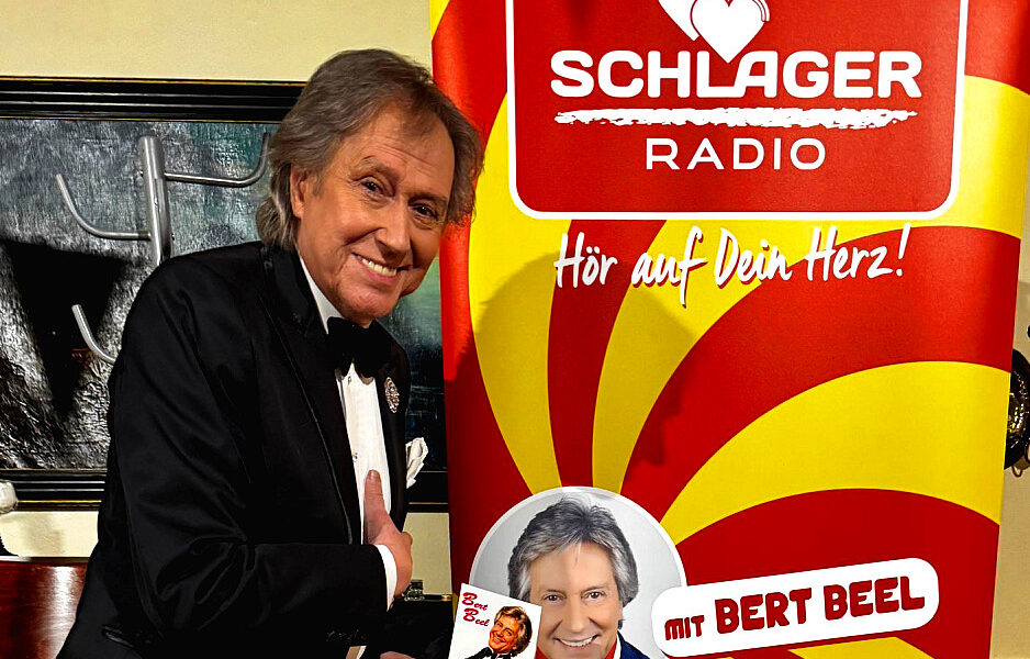 Nostalgie und Humor im Schloss: Bert Beel begeisterte mit „Evergreens A Go Go“