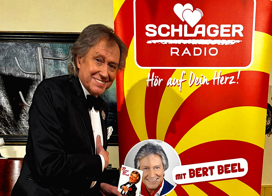 Nostalgie und Humor im Schloss: Bert Beel begeisterte mit „Evergreens A Go Go“